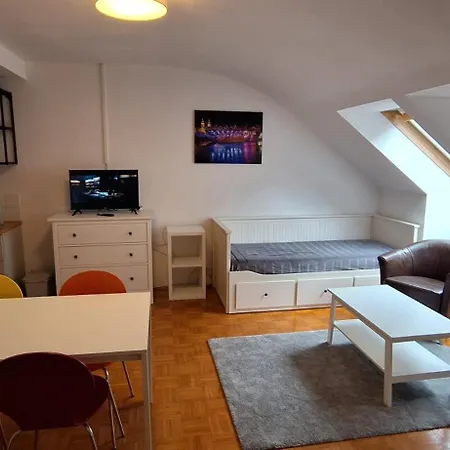 Flataid Obere Bahnstrasse - Grazer Messe * Graz