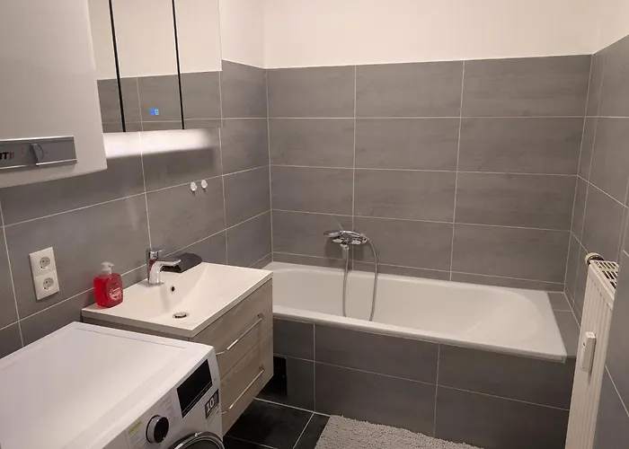 Flataid Obere Bahnstrasse - Grazer Messe 公寓 *